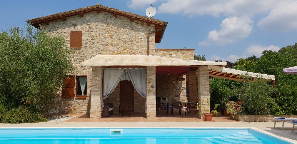 LAST MINUTE IN  VILLA X 4 PERSONS WITH POOL 